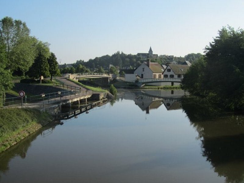 Gallery image of Le Canal de Briare, Rogny-les-Sept-Écluses France