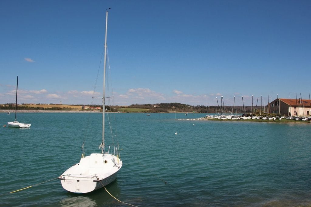 Aerial shot of Lac de la Ganguise,  la Ganguise, France