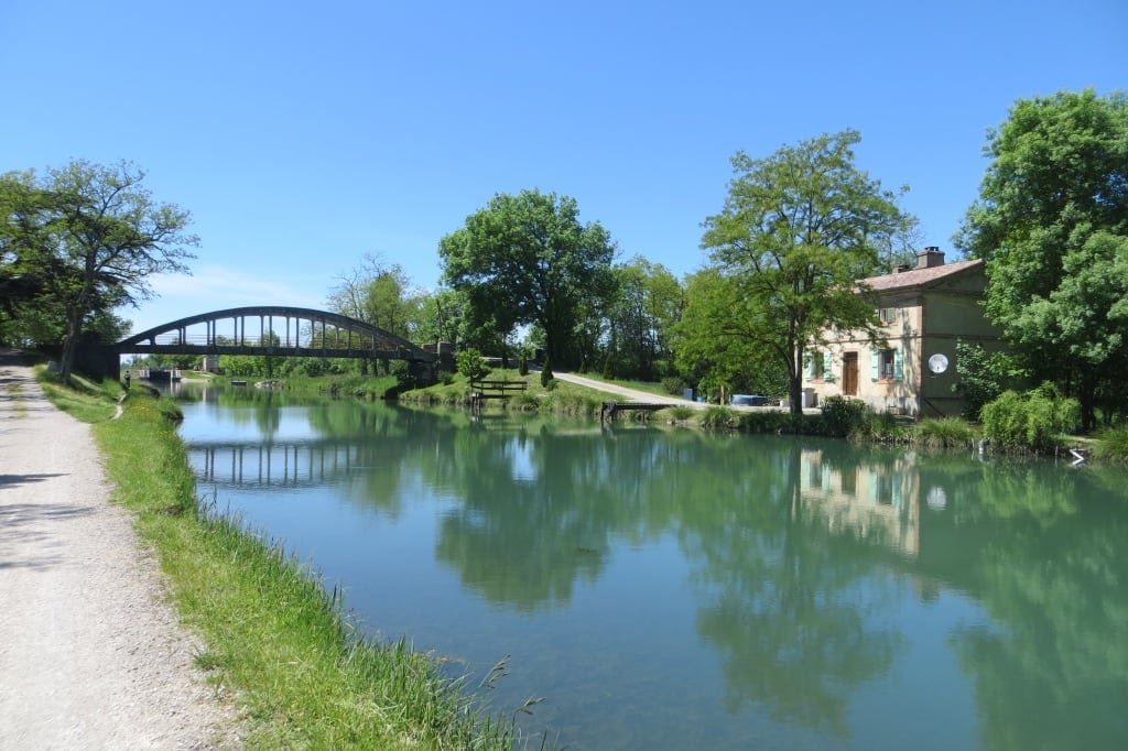 Aerial shot of Canal de Montech – Parcours Montauban,  Montauban, France