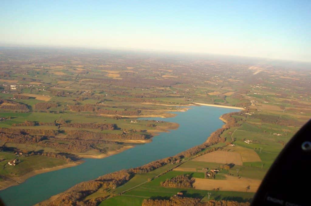 Aerial shot of Lac de la Gimone,  Lunax, France